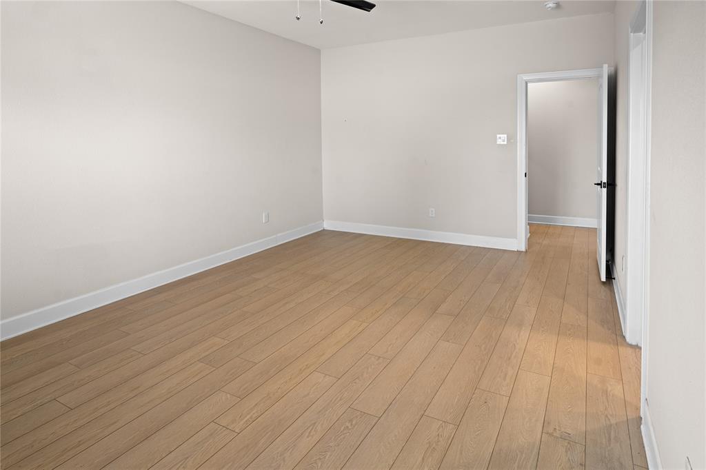 1200 Windermere Way Property Photo 9