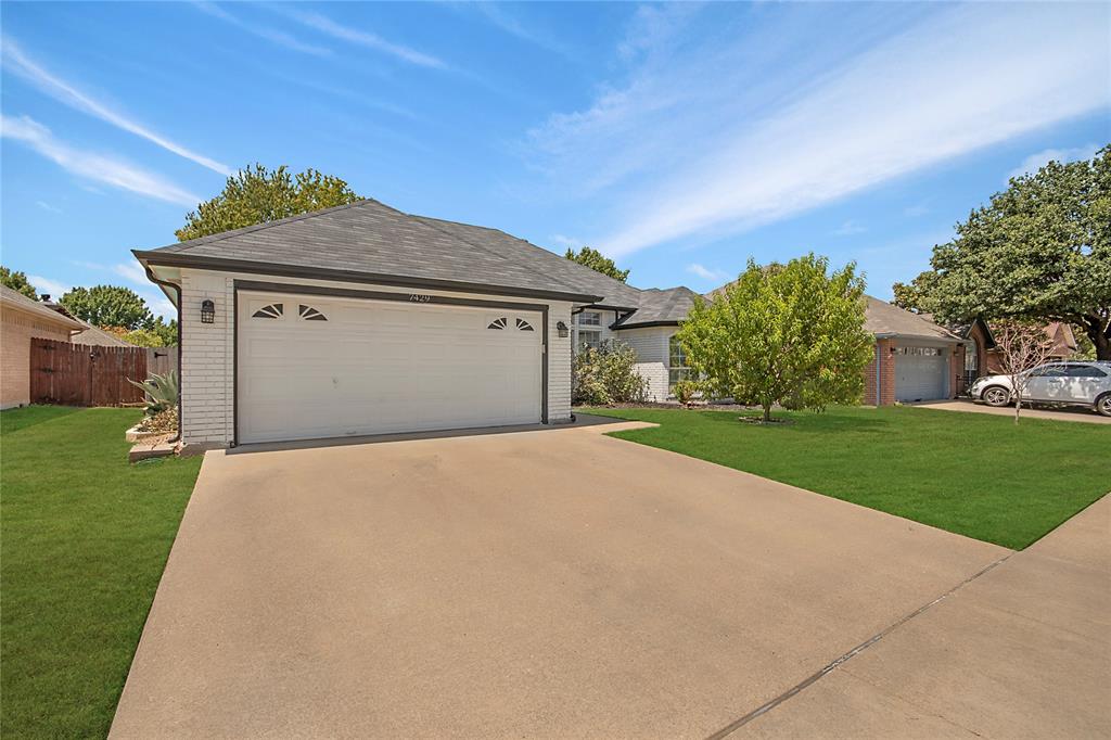 7429 Amber Drive Property Photo 2