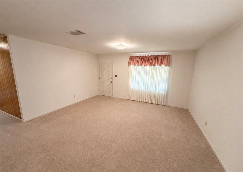 803 Spring Street Property Photo 4