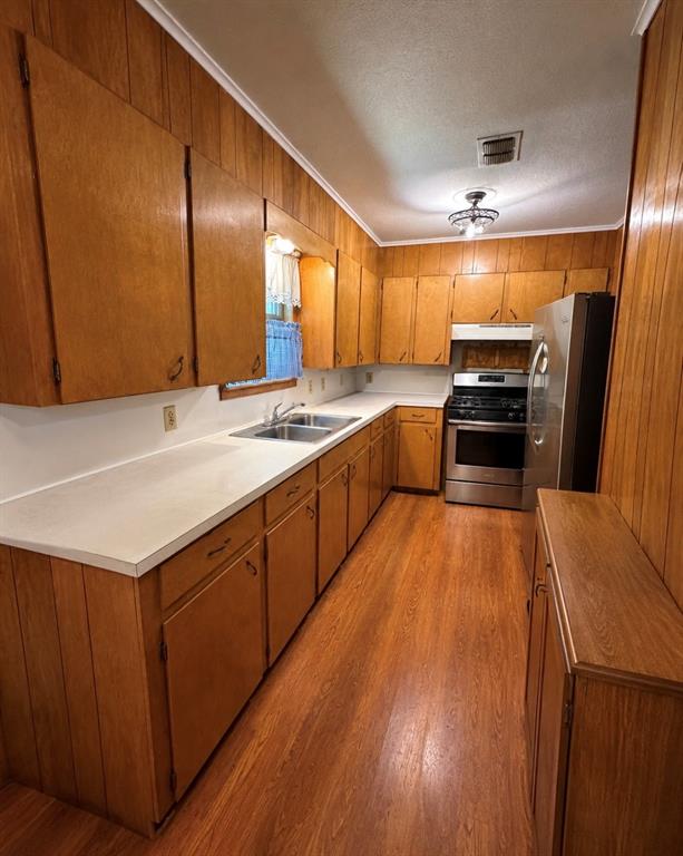 803 Spring Street Property Photo 5