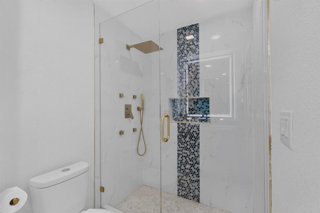 429 S Walker Street Property Photo 17