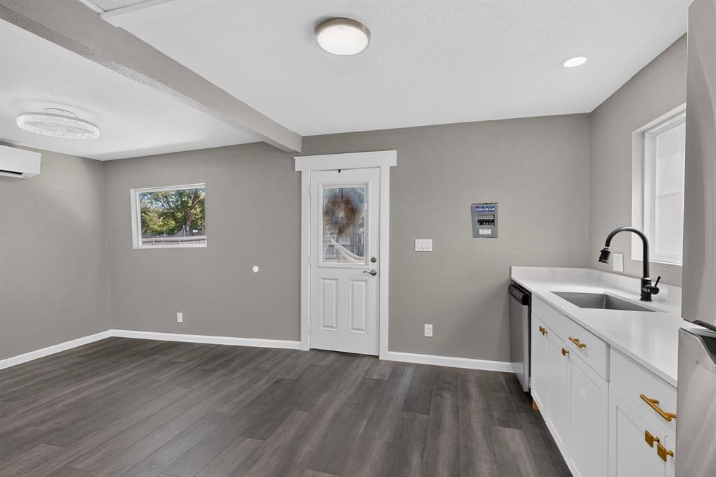 429 S Walker Street Property Photo 25