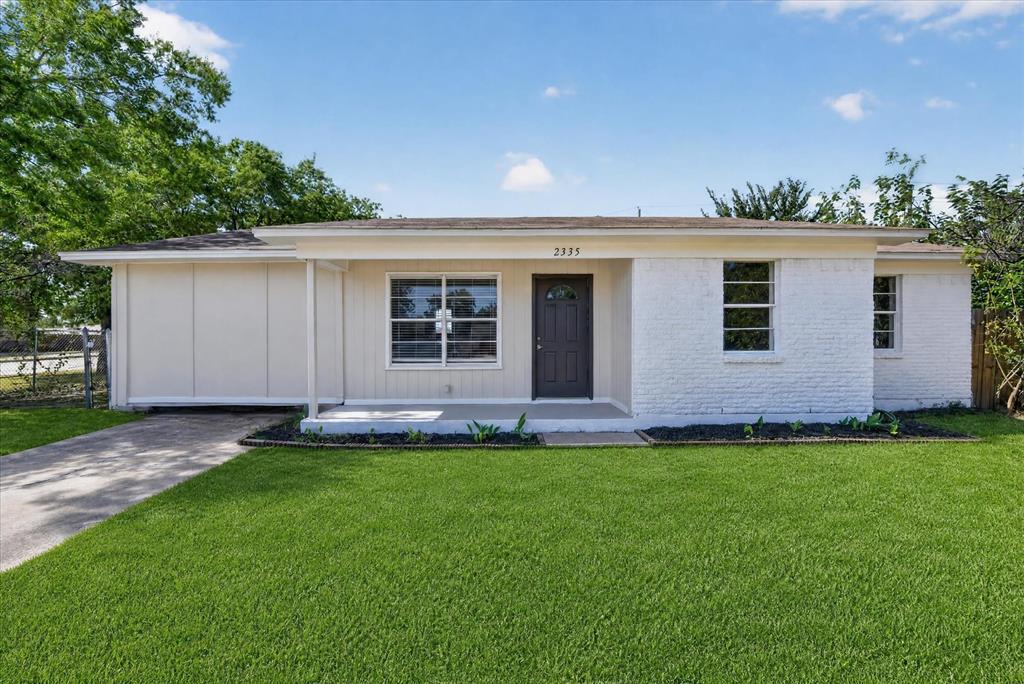 2335 Loyce Drive Property Photo 1