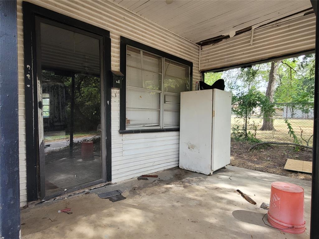 1020 Ne 8th Property Photo 3