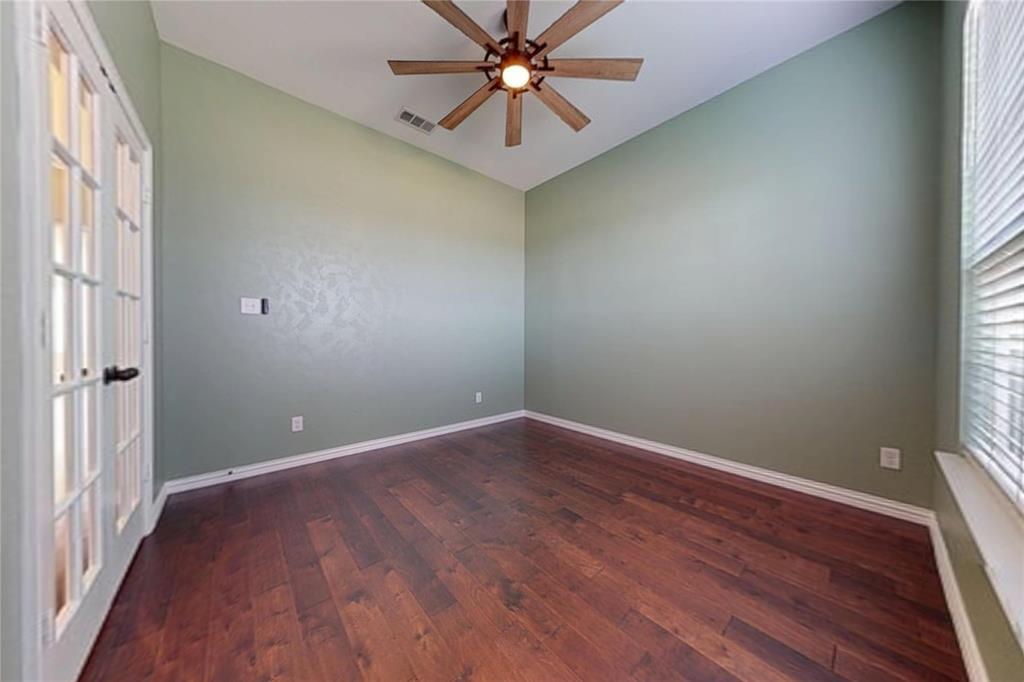 1021 Flagstone Drive Property Photo 8
