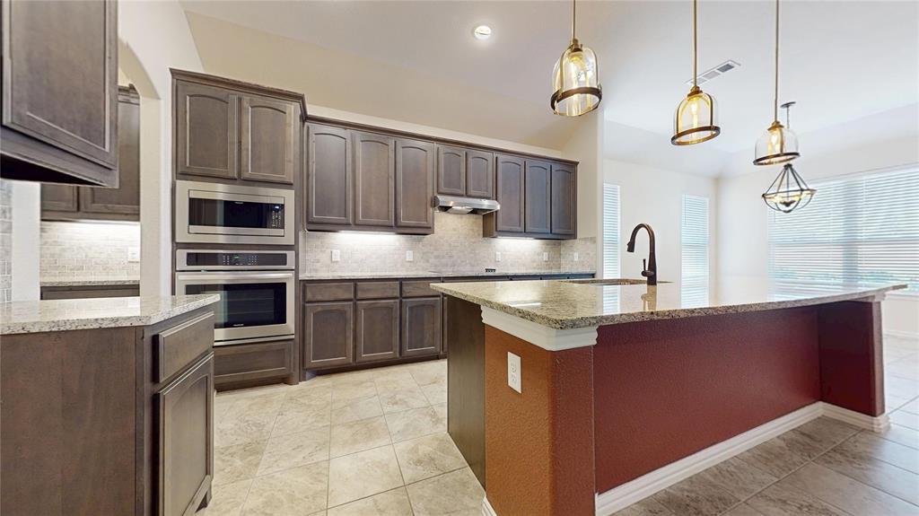 1021 Flagstone Drive Property Photo 13