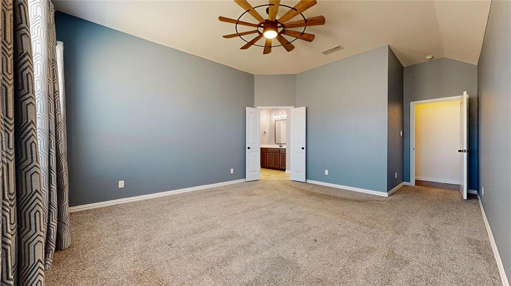 1021 Flagstone Drive Property Photo 16