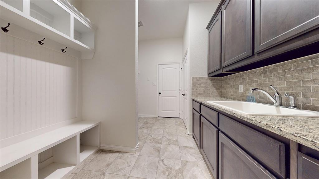 1021 Flagstone Drive Property Photo 29