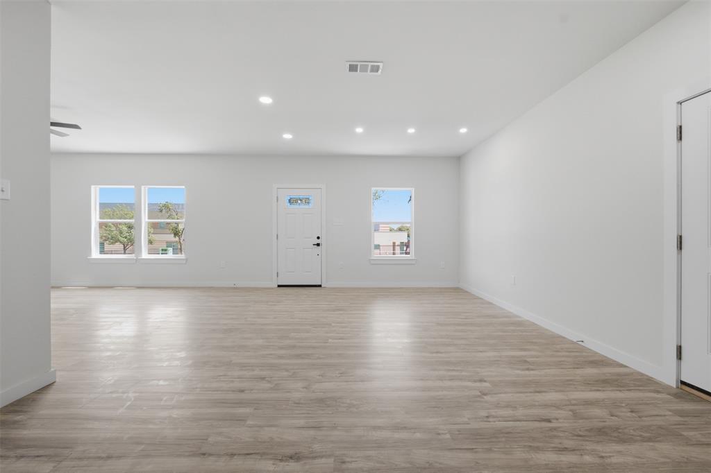 5044 Townsend Drive Property Photo 11