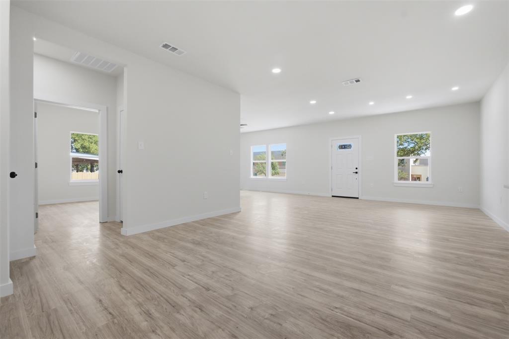 5044 Townsend Drive Property Photo 15