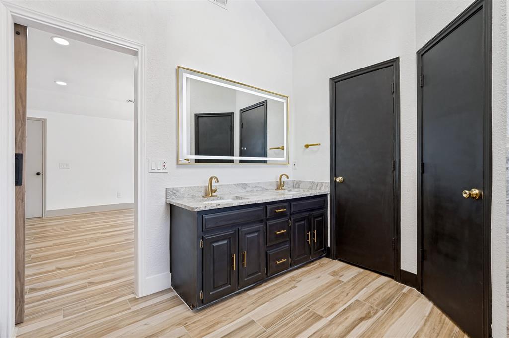 4316 Denver Drive Property Photo 18