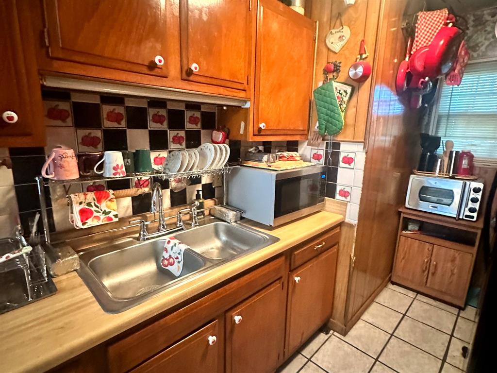 4129 Clark College Drive Property Photo 5