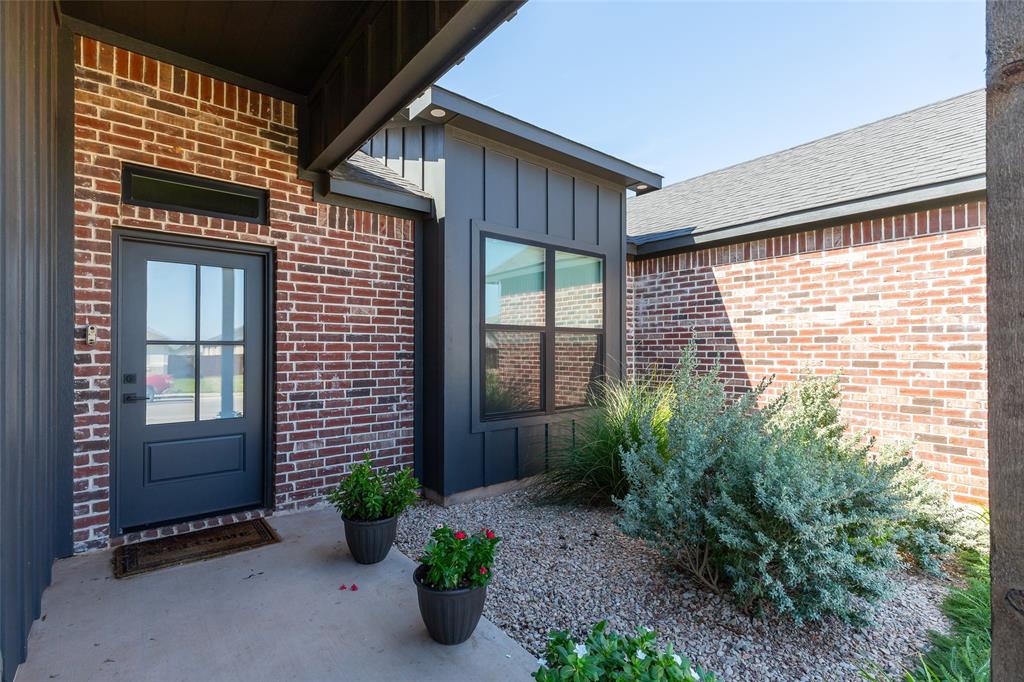 5035 Cranbrook Drive Property Photo 4