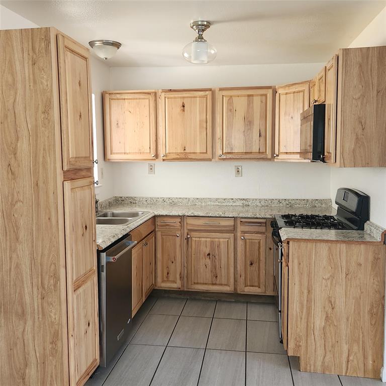 6028 Billingsley Street Property Photo 3