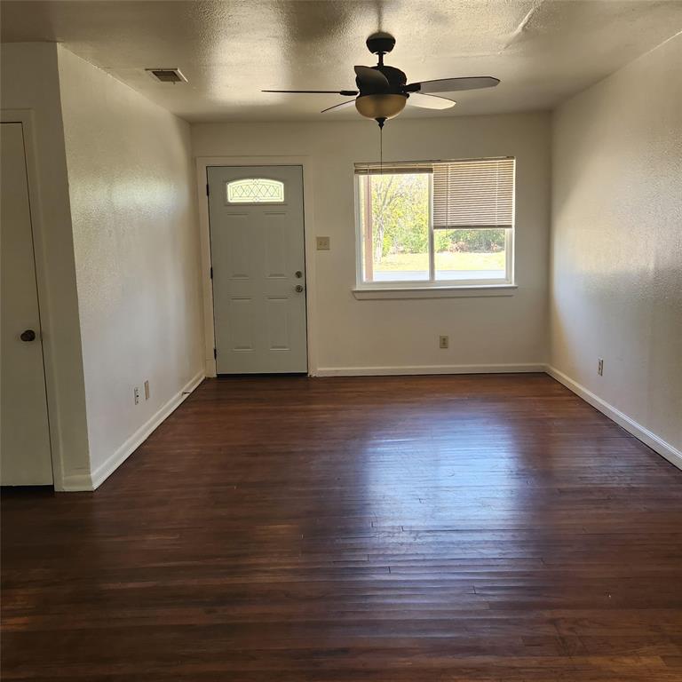 6028 Billingsley Street Property Photo 7