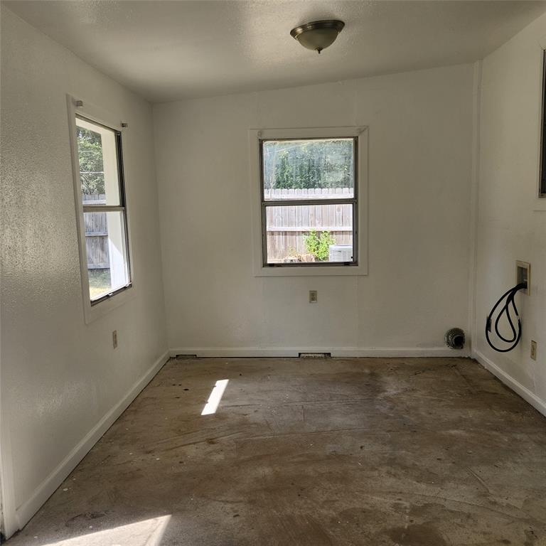 6028 Billingsley Street Property Photo 9