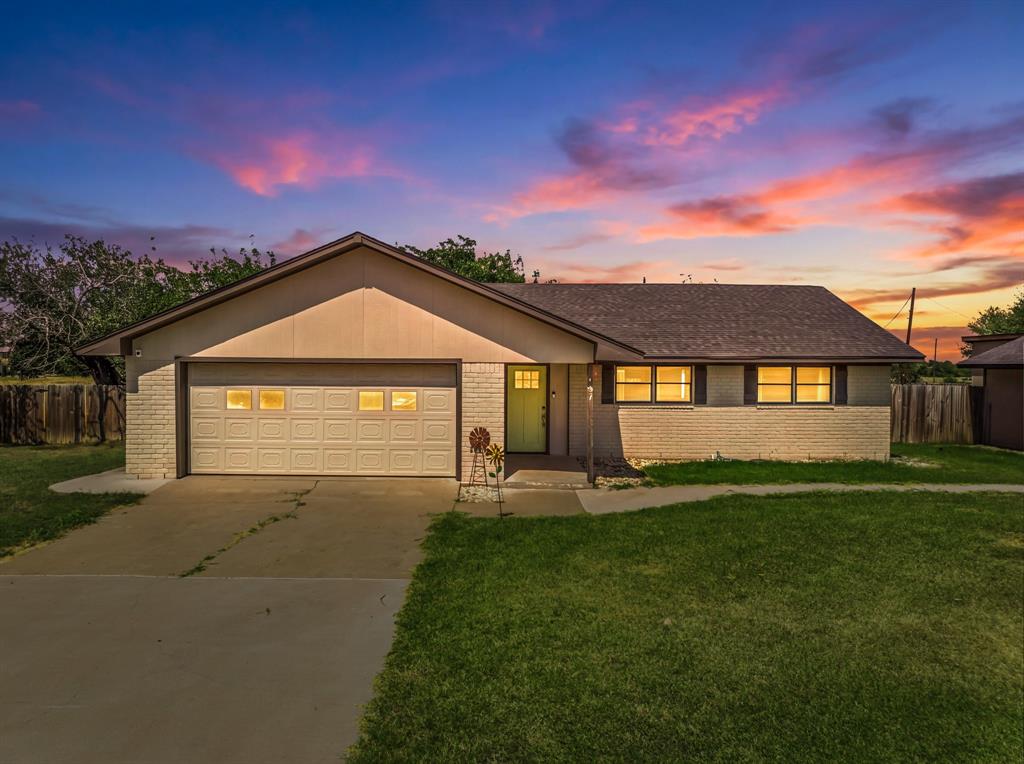 141 Swan Property Photo 1