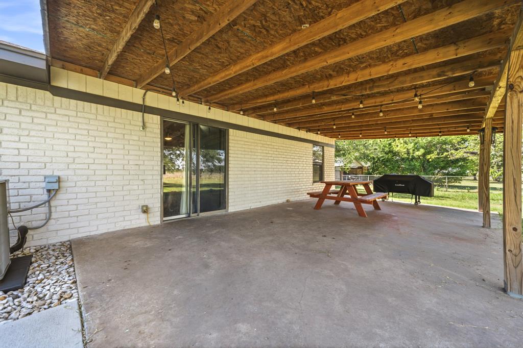 141 Swan Property Photo 13
