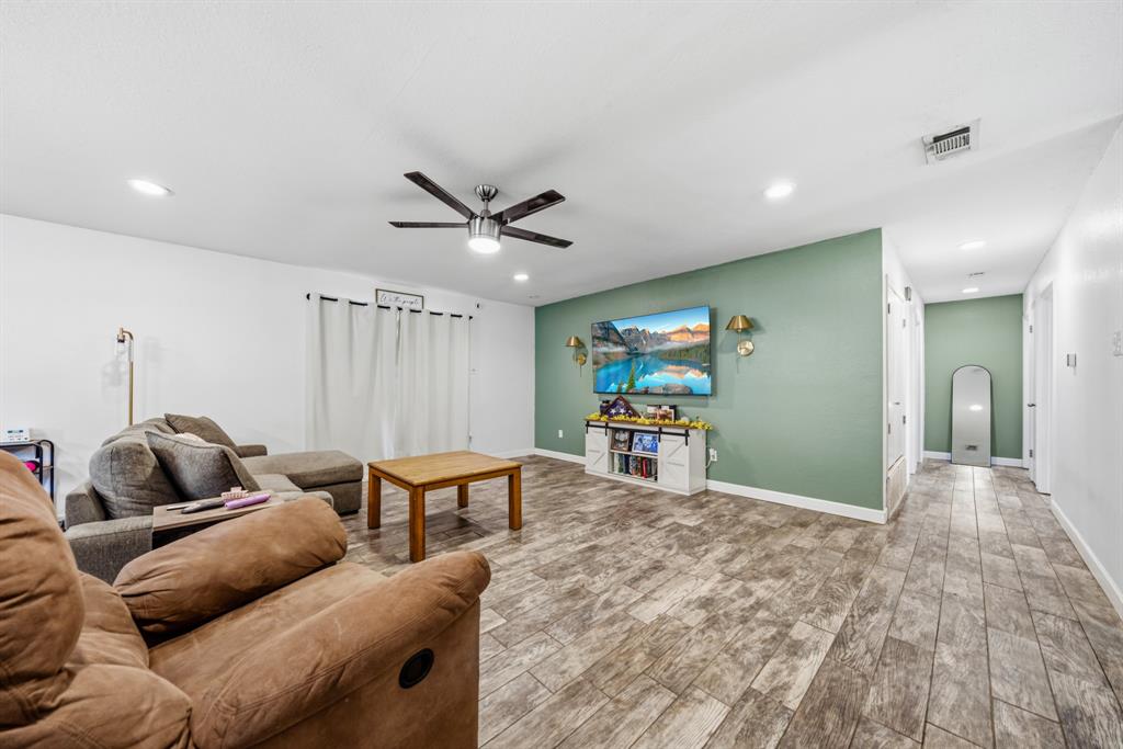 141 Swan Property Photo 16
