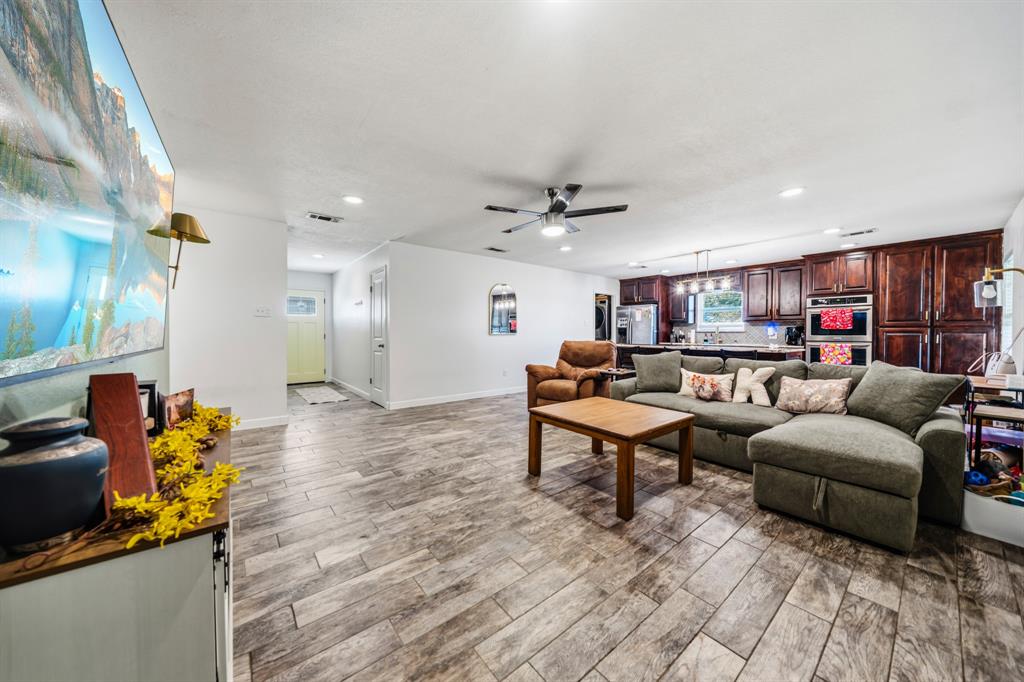 141 Swan Property Photo 17