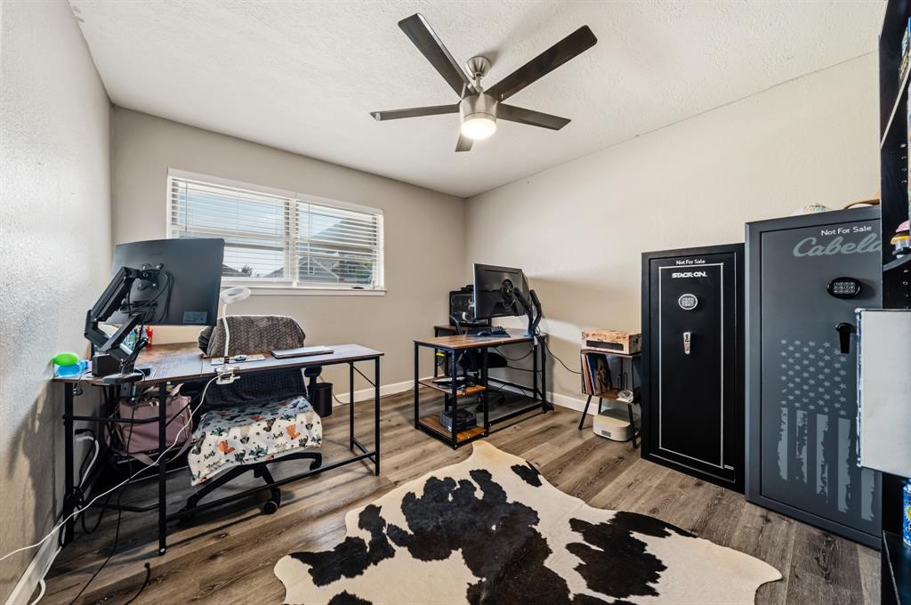 141 Swan Property Photo 22