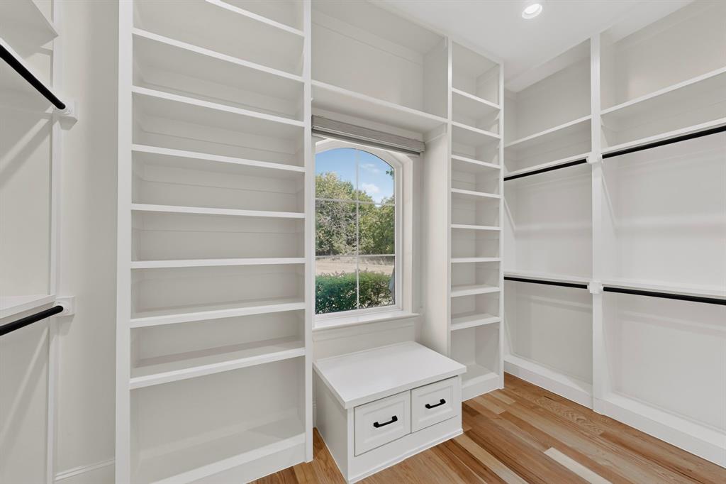 2055 Parkview Drive Property Photo 18