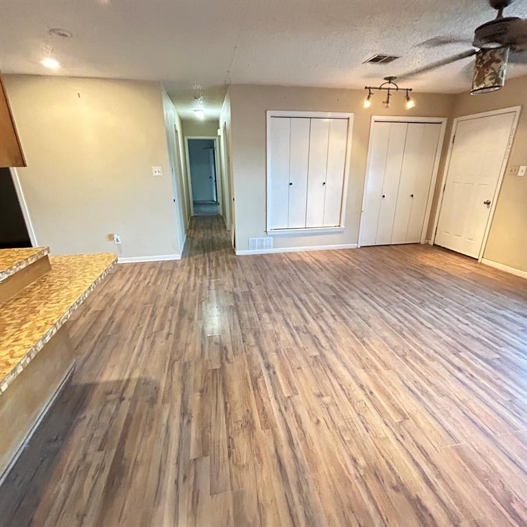 506 N Avenue X Property Photo 6