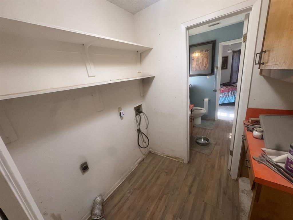 506 N Avenue X Property Photo 10