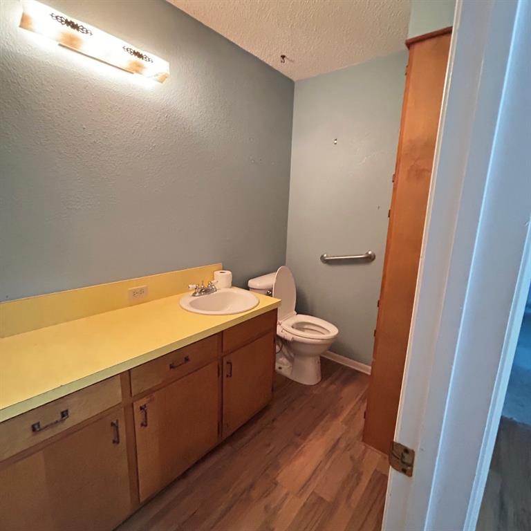 506 N Avenue X Property Photo 10