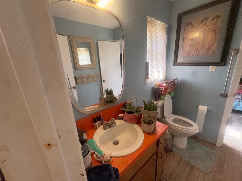506 N Avenue X Property Photo 11