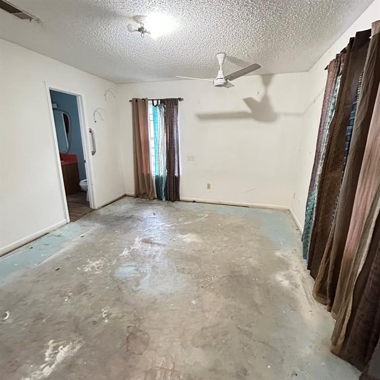 506 N Avenue X Property Photo 15