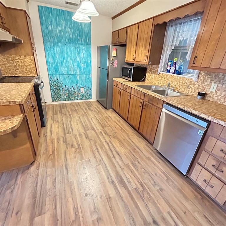 506 N Avenue X Property Photo 19