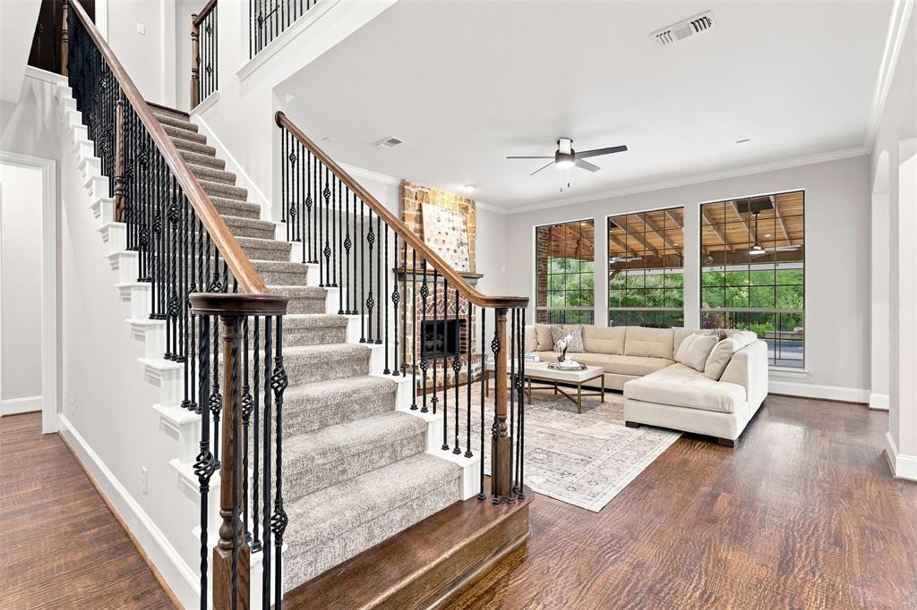 708 Bluffwood Avenue Property Photo 8