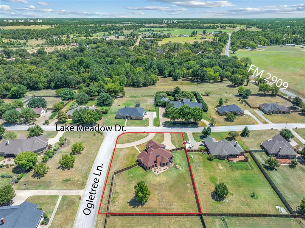117 Lake Meadow Boulevard Property Photo 6