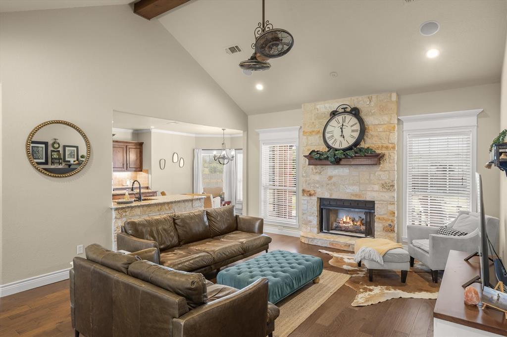 117 Lake Meadow Boulevard Property Photo 8