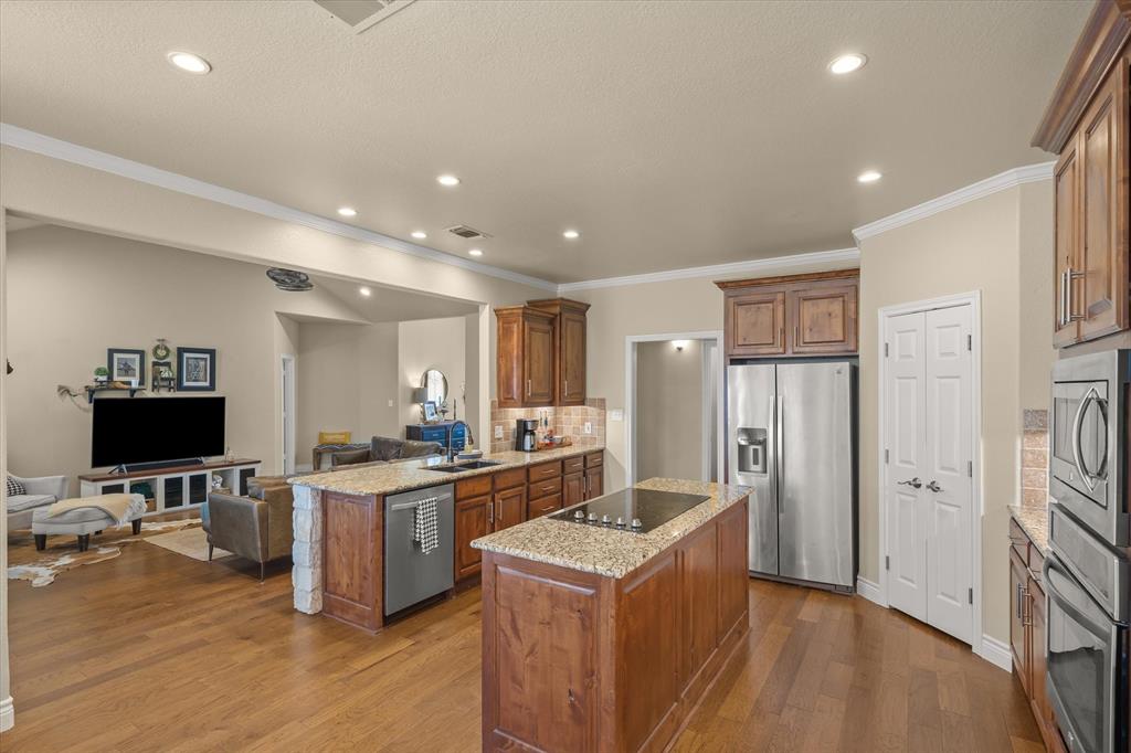 117 Lake Meadow Boulevard Property Photo 14