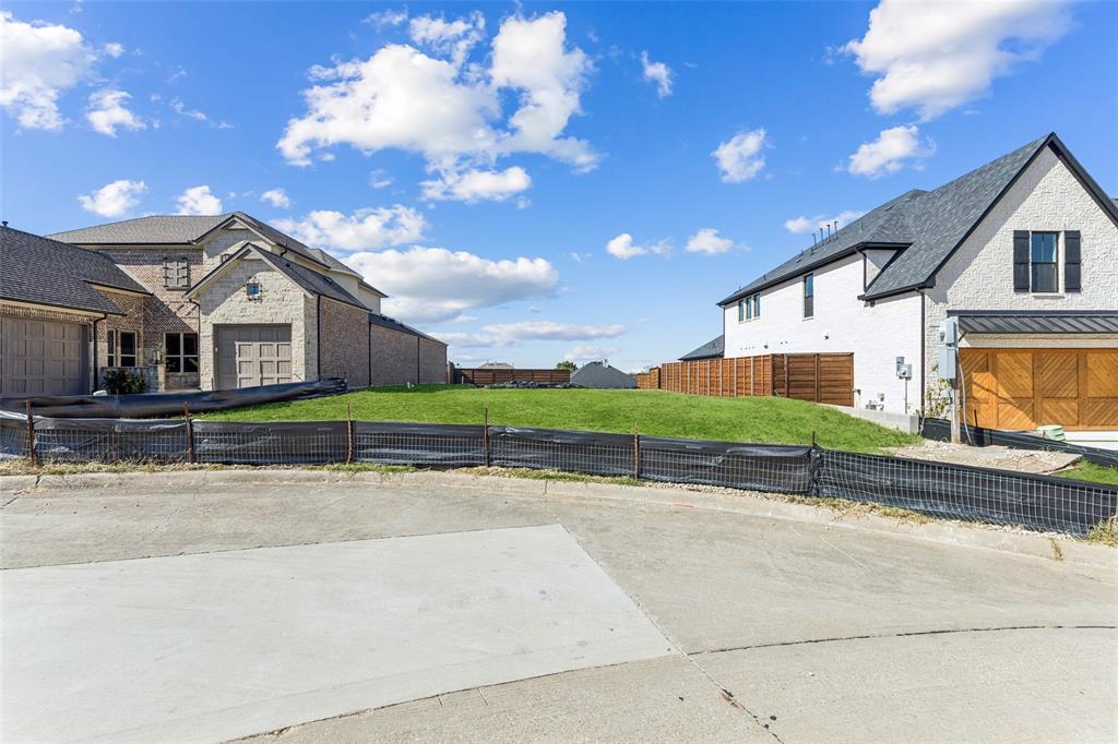 6621 Saxony Court Property Photo 3