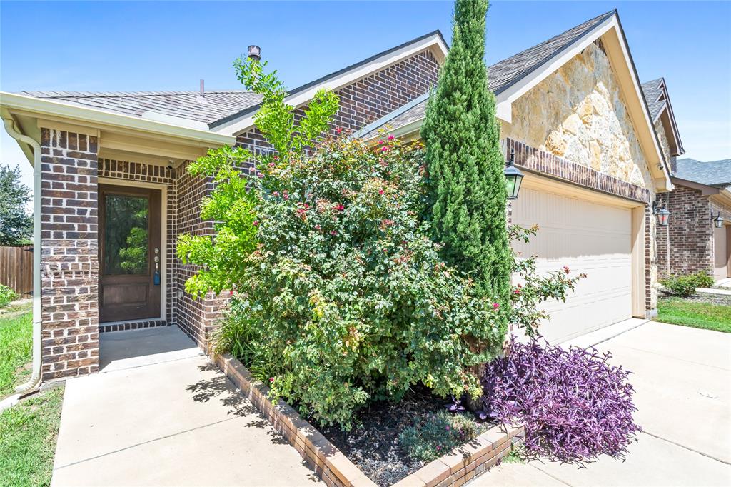 10120 Houston Way Property Photo 1