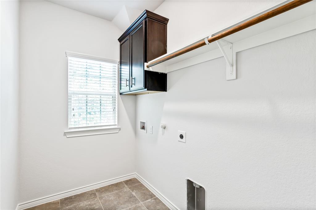10120 Houston Way Property Photo 6