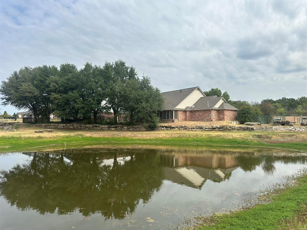 101 Creekside Drive Property Photo 1
