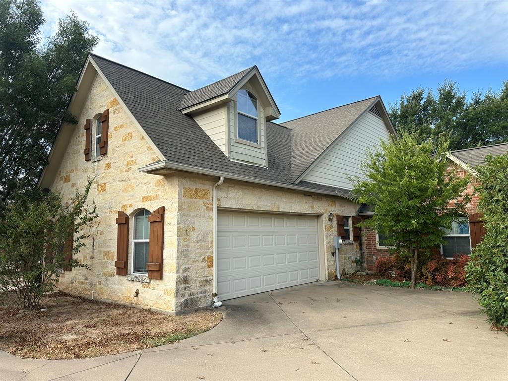 101 Creekside Drive Property Photo 3
