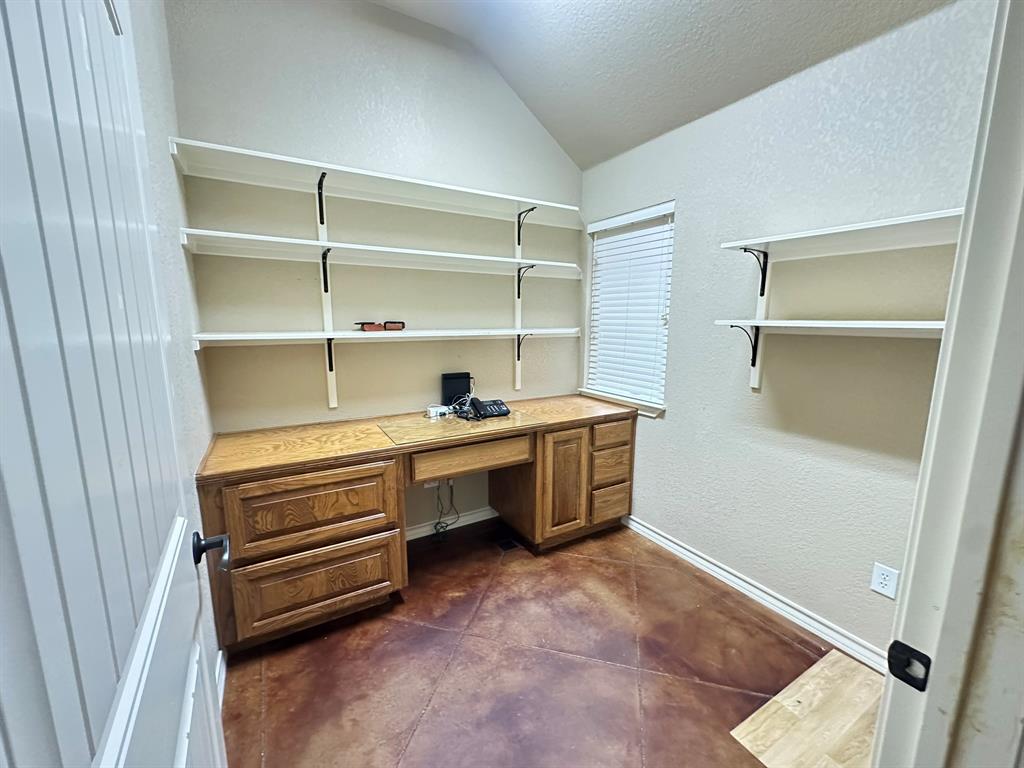 101 Creekside Drive Property Photo 27