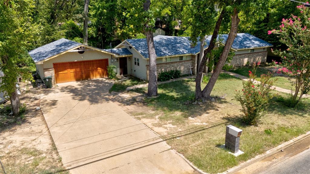 2708 Mcdonald Road Property Photo 1