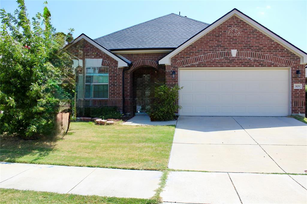 809 Kinghaven Drive Property Photo 1