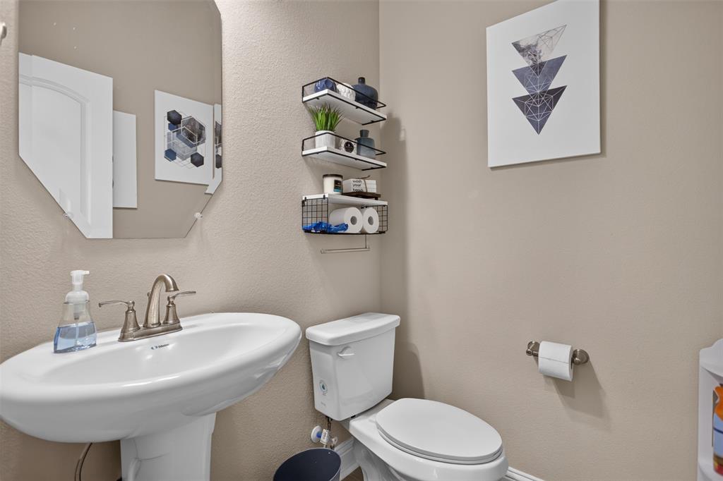 6616 Thames Drive Property Photo 18