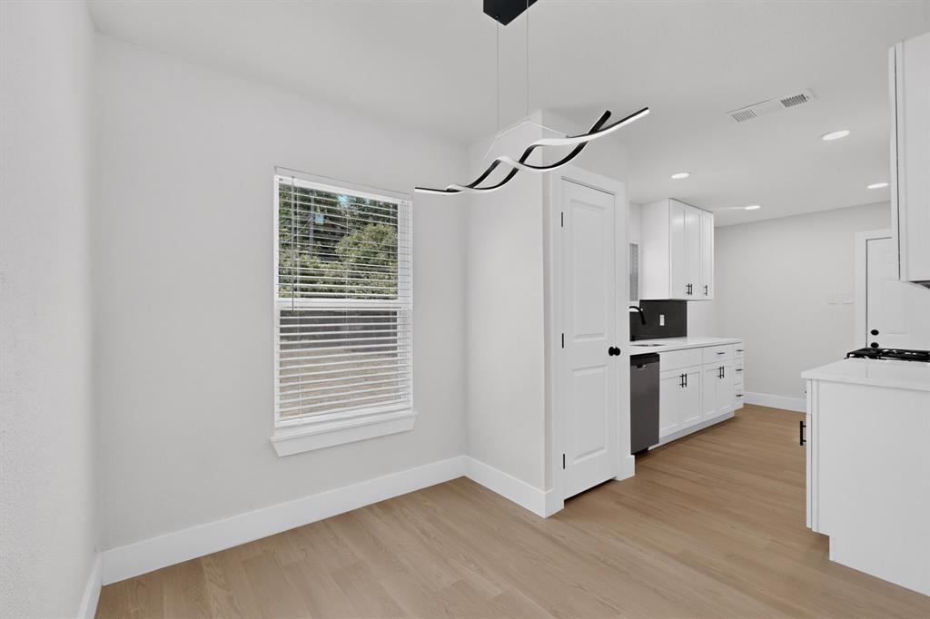 808 Lilac Drive Property Photo 13