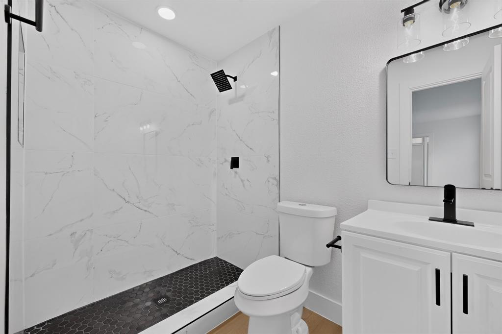 808 Lilac Drive Property Photo 19
