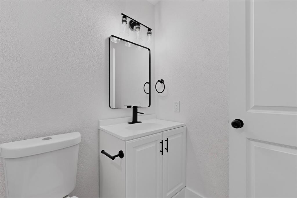 808 Lilac Drive Property Photo 21