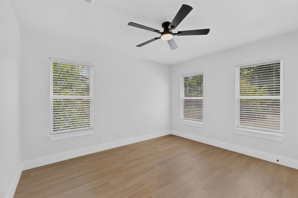 808 Lilac Drive Property Photo 22