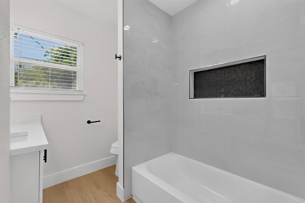 808 Lilac Drive Property Photo 28